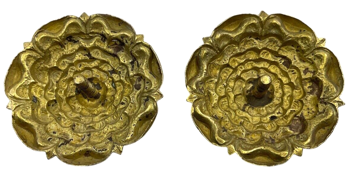 Victorian British 1834 Pattern Dragoon Officers Helmet Chin Scales & Rosettes Victorian British 1834 Pattern Dragoon Officers Helmet Chin Scales & Rosettes