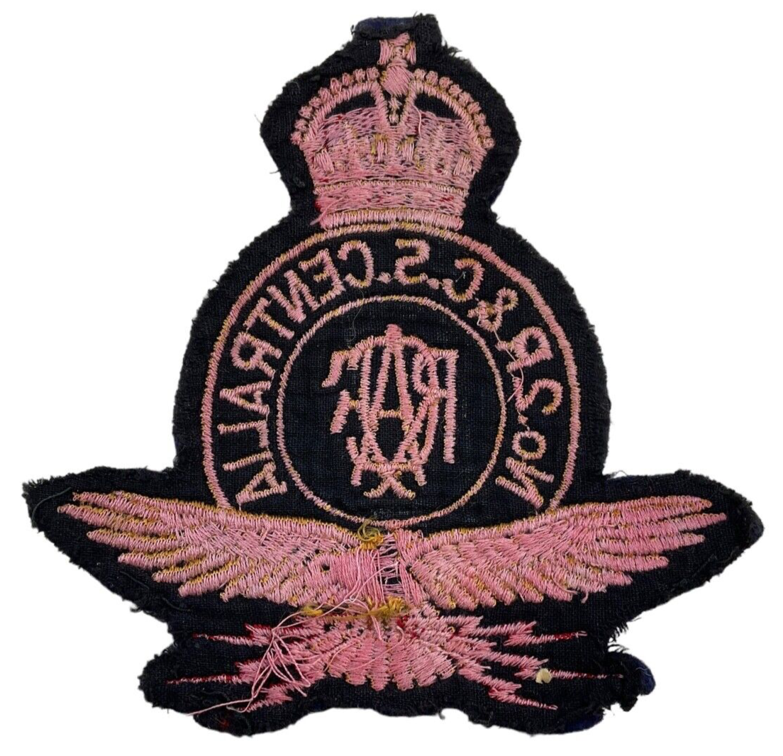 WW2 Royal Canadian Air Force No2 R&CS Centralia Patch Insignia WW2 Royal Canadian Air Force No2 R&CS Centralia Patch Insignia