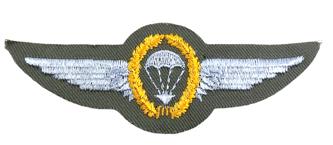West German Airborne Gold Wreath Qualification Patch Insignia West German Airborne Gold Wreath Qualification Patch Insignia