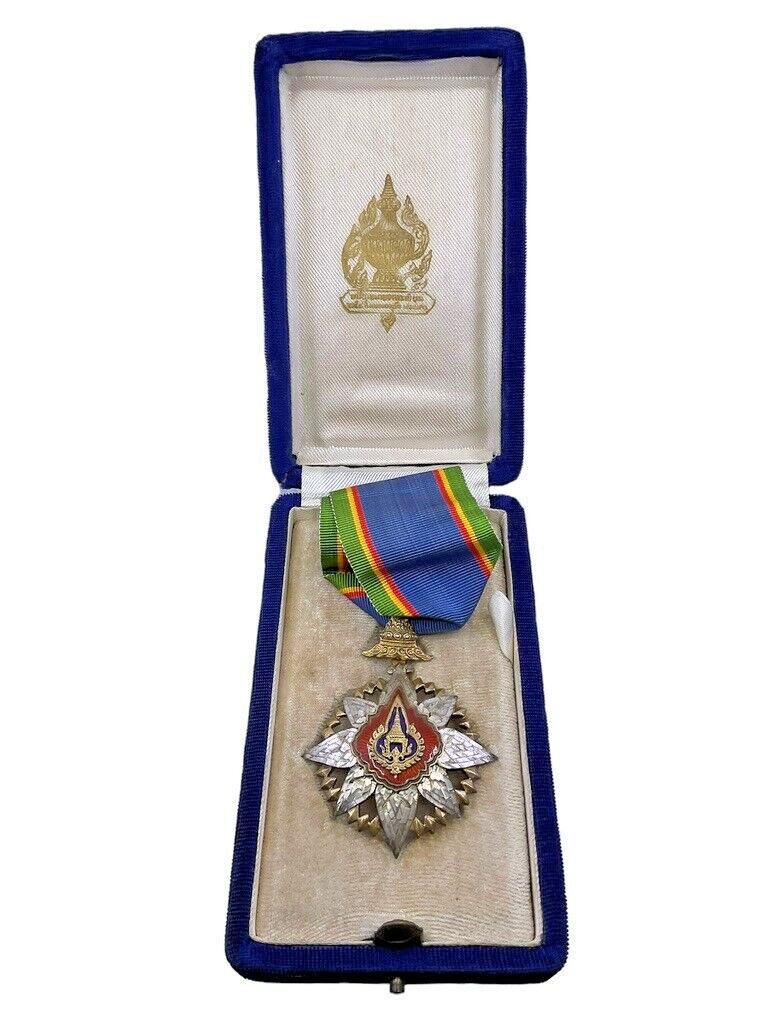 Thai Order of the Crown of Thailand Medal Neck Award in Case Thai Order of the Crown of Thailand Medal Neck Award in Case
