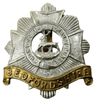 WW1 British Bedfordshire Regiment Cap Badge
