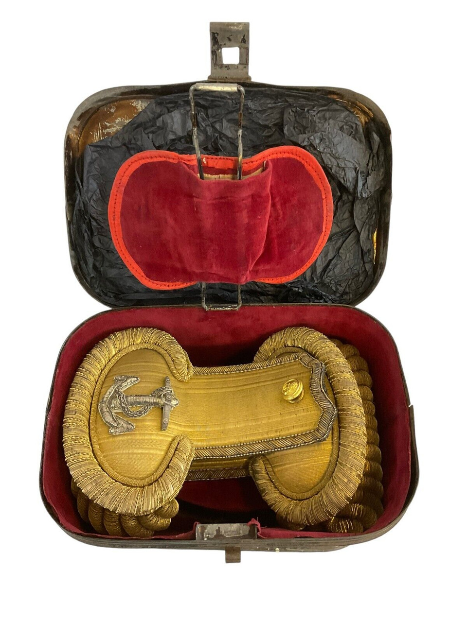 WW1 British Royal Navy Reserve RNR Officers Shoulder Boards Sword Belt Cased Set WW1 British Royal Navy Reserve RNR Officers Shoulder Boards Sword Belt Cased Set