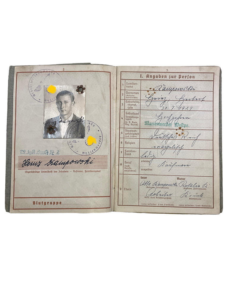 WW2 German Luftwaffe Log Book Wehrpass JG 6 Fighter Pilot Grouping Eastern Front WW2 German Luftwaffe Log Book Wehrpass JG 6 Fighter Pilot Grouping Eastern Front