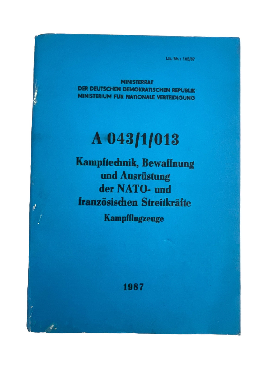 Weapons of the NATO Forces GERMAN TEXT Softcover Reference Book Weapons of the NATO Forces GERMAN TEXT Softcover Reference Book
