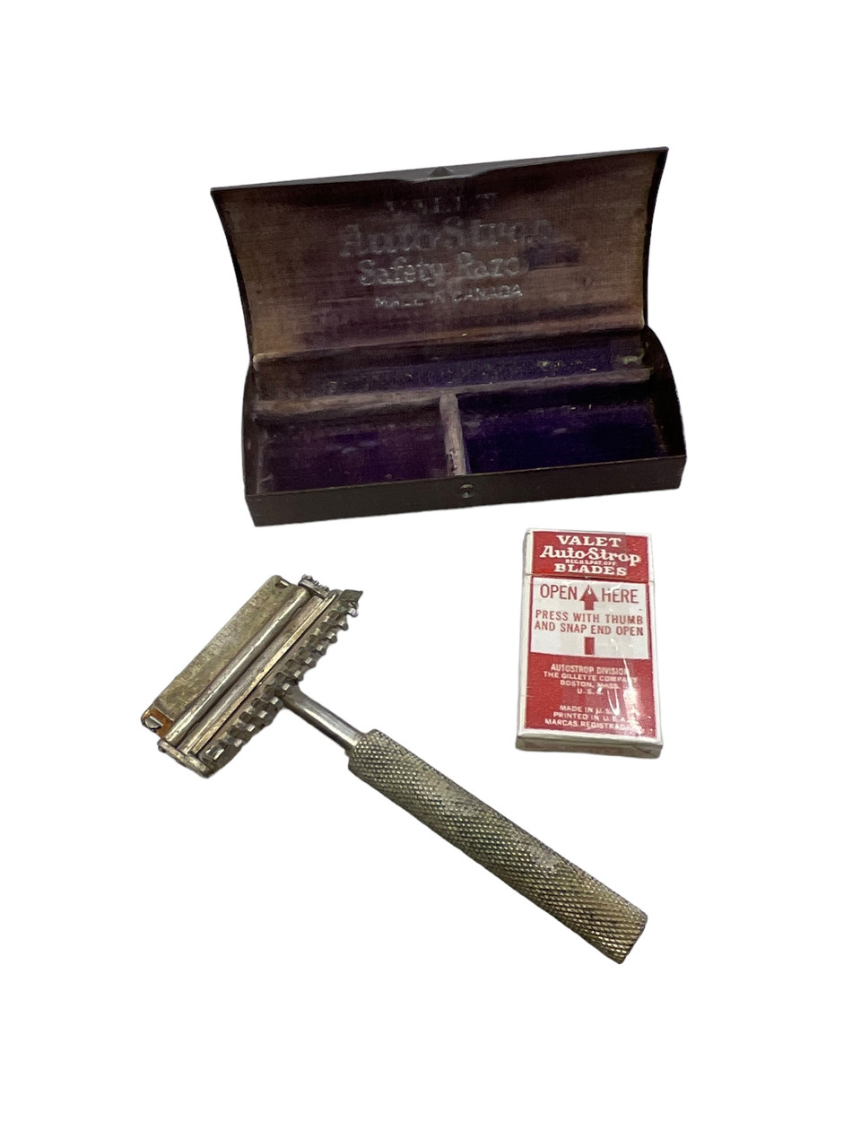 WW2 Canadian Valet Autostrop Razor in Box WW2 Canadian Valet Autostrop Razor in Box