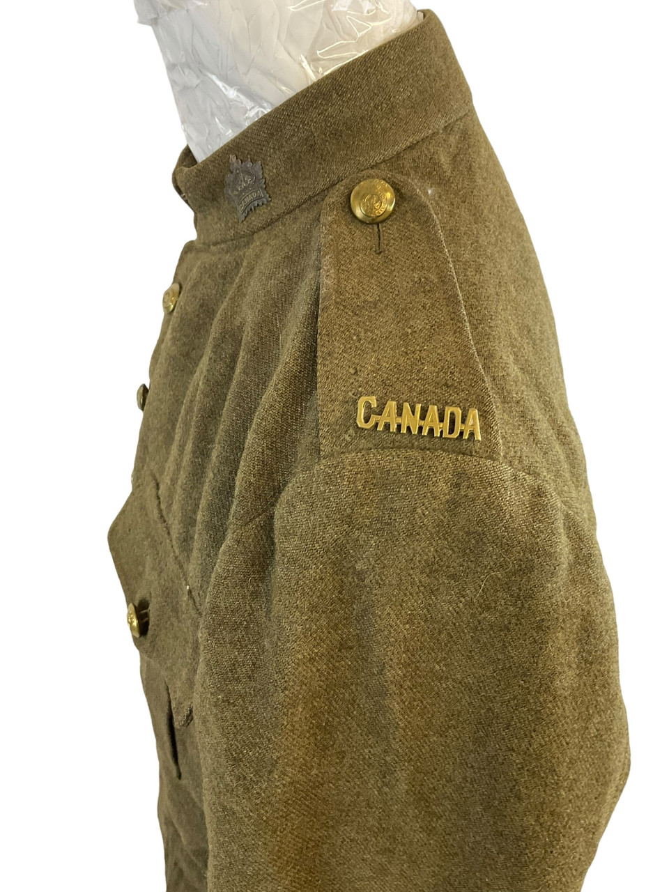 WW1 Canadian CEF 7 Button Named Other Ranks Tunic 104th Battalion RARE WW1 Canadian CEF 7 Button Named Other Ranks Tunic 104th Battalion RARE