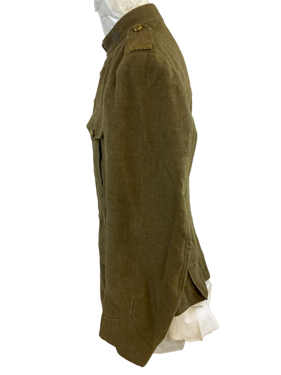 WW1 Canadian CEF 7 Button Named Other Ranks Tunic 104th Battalion RARE WW1 Canadian CEF 7 Button Named Other Ranks Tunic 104th Battalion RARE