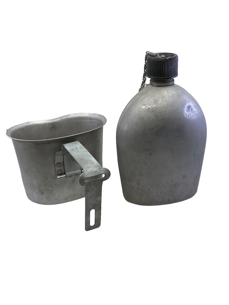WW2 US Army Cavalry Airborne Canteen with Strap and Cup 1942 Dated WW2 US Army Cavalry Airborne Canteen with Strap and Cup 1942 Dated