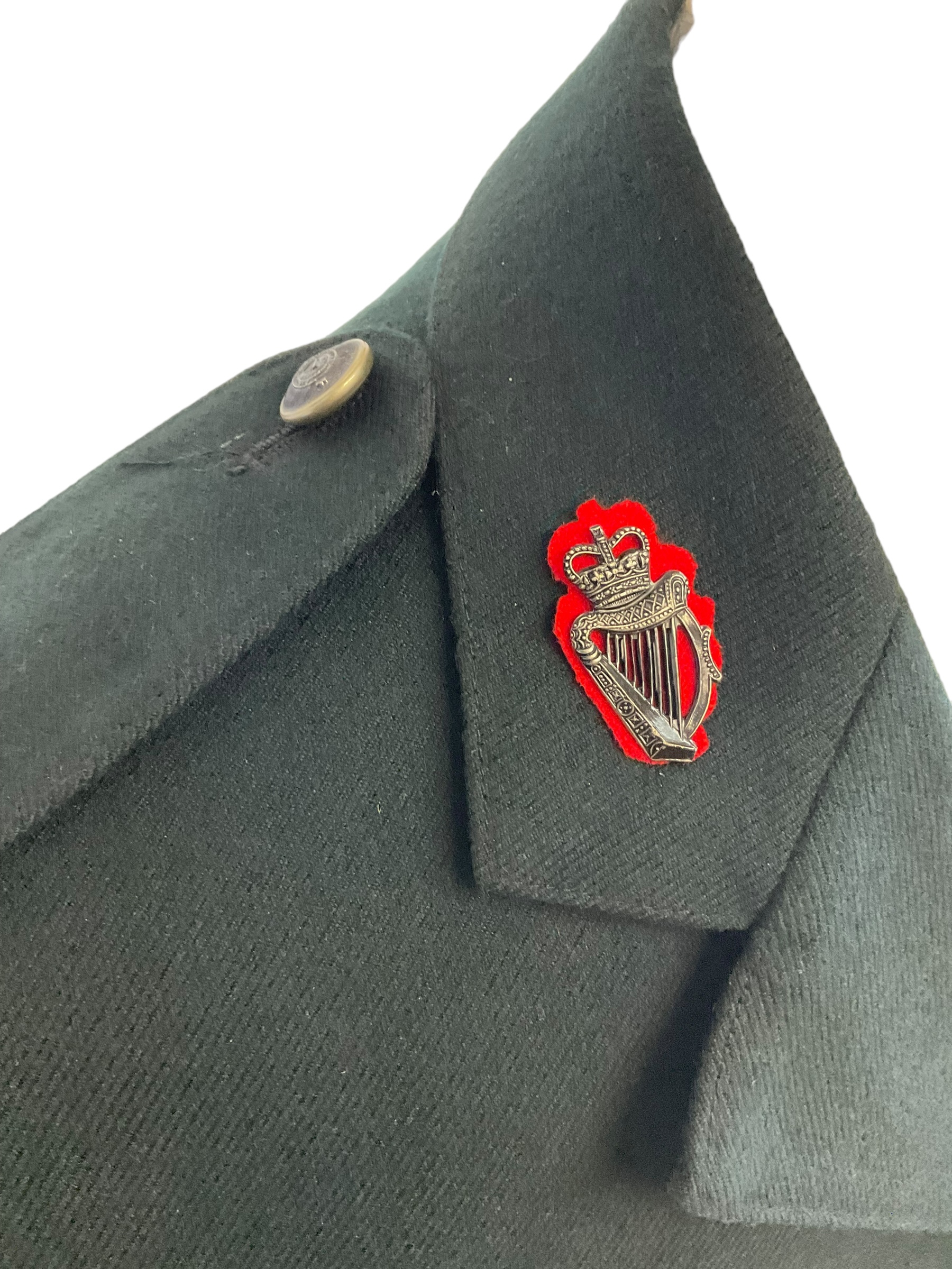 Irish Royal Ulster Constabulary RUC Tunic UNISSUED Irish Royal Ulster Constabulary RUC Tunic UNISSUED