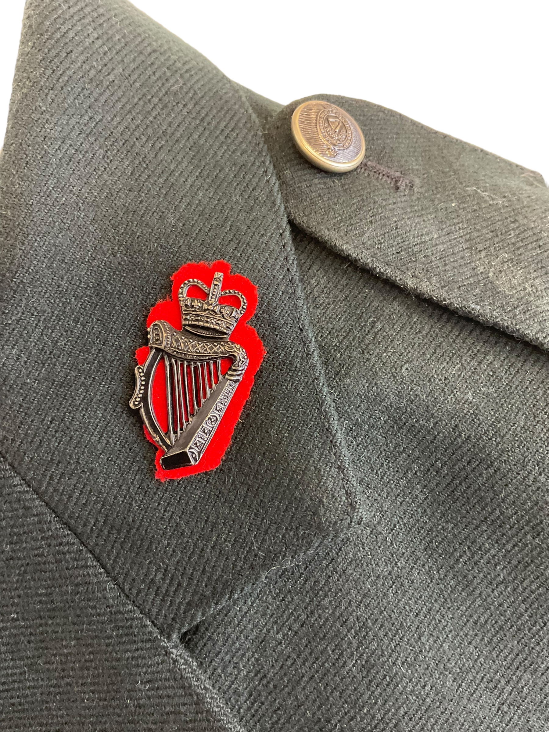 Irish Royal Ulster Constabulary RUC Tunic UNISSUED Irish Royal Ulster Constabulary RUC Tunic UNISSUED