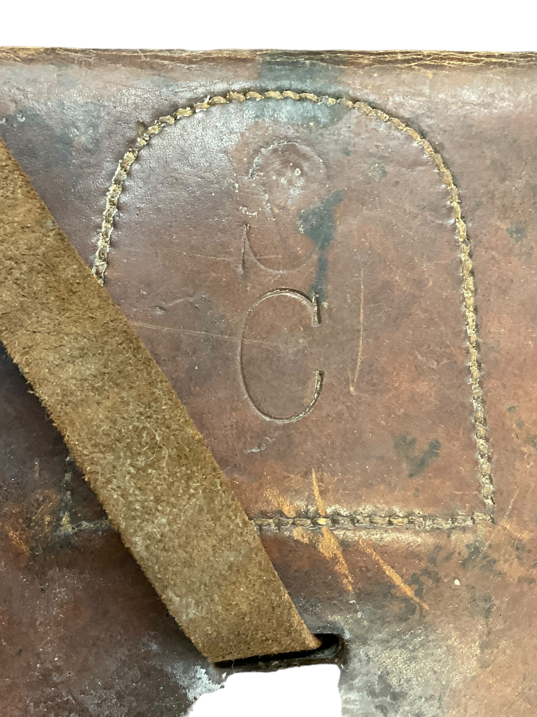 WW1 Canadian CEF Cavalry Saddle 1914 Dated C Broad Arrowed Complete WW1 Canadian CEF Cavalry Saddle 1914 Dated C Broad Arrowed Complete