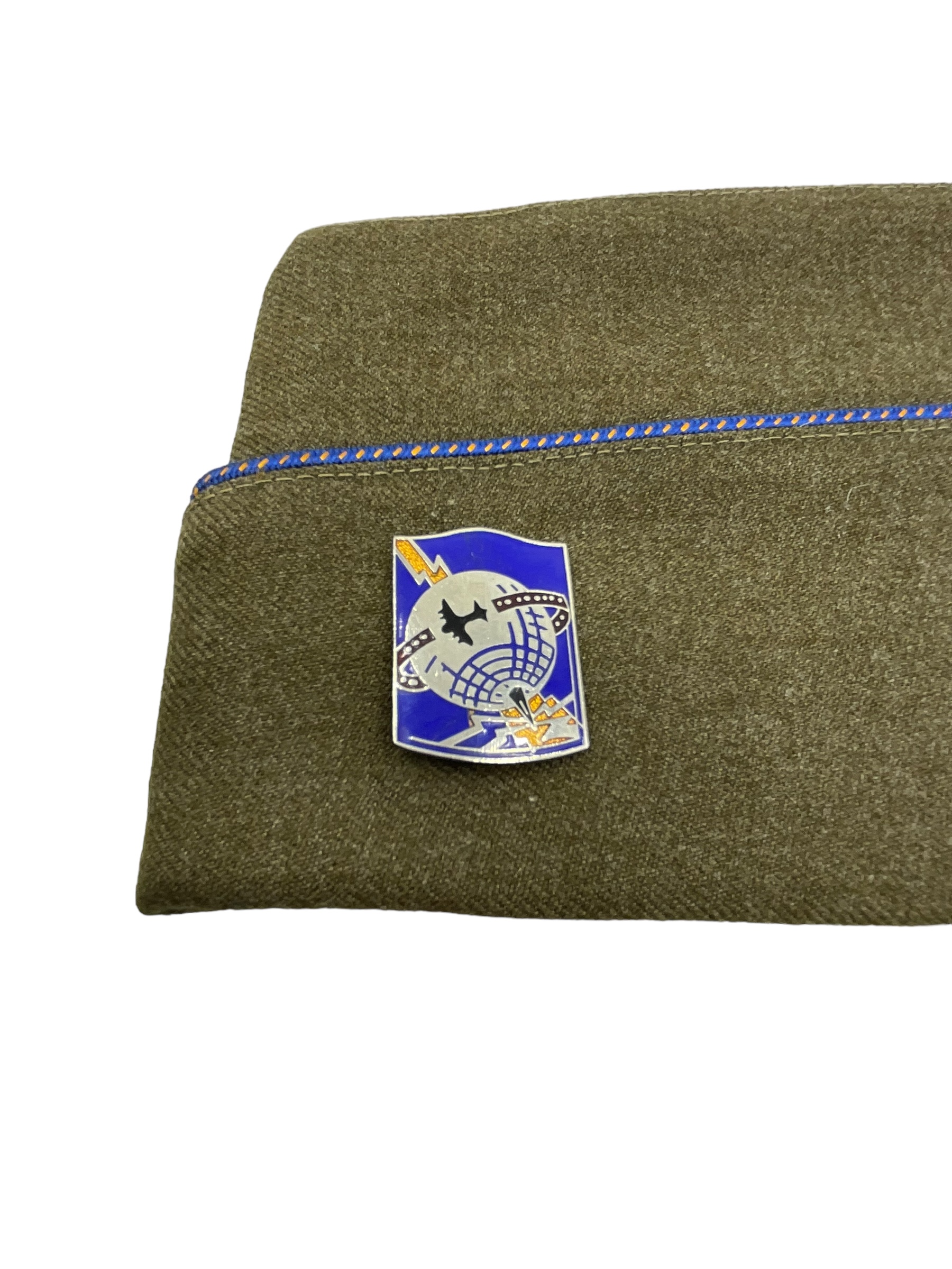 WW2 US Army Airways Communication System Garrison Cap with Badge Size 6 3/4 WW2 US Army Airways Communication System Garrison Cap with Badge Size 6 3/4