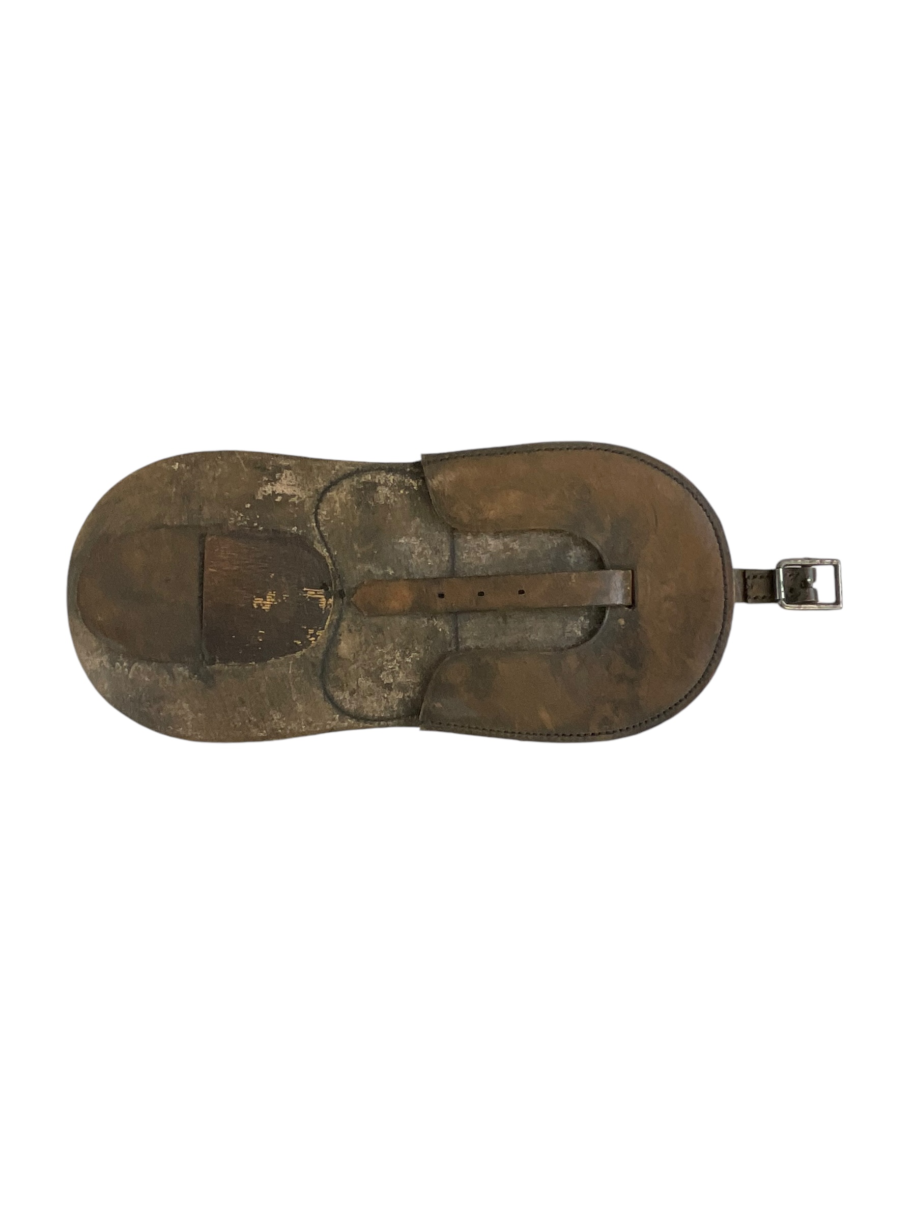 WW1 British Leather Officers Cavalry Horseshoe Carrier Maker Marked Issac Campbell WW1 British Leather Officers Cavalry Horseshoe Carrier Maker Marked Issac Campbell