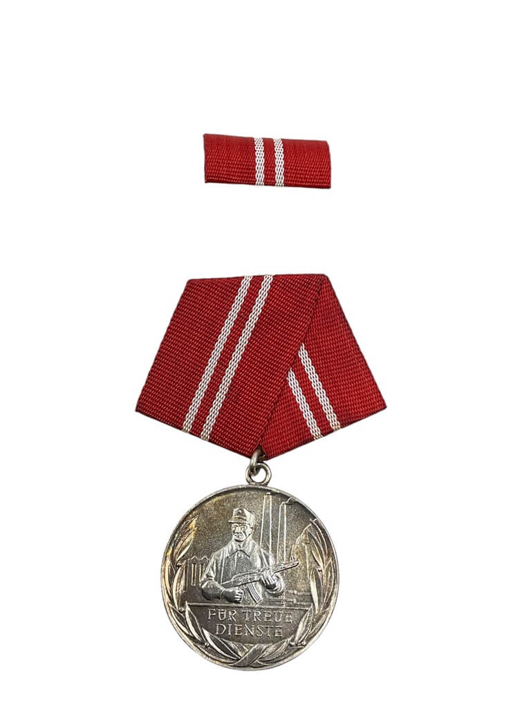 East German Army Silver Service Medal in Case of Issue East German Army Silver Service Medal in Case of Issue