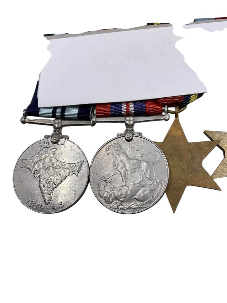 超希少 British Historical Medals アンティーク Victoria Cross medal sets new record - Antique Collecting