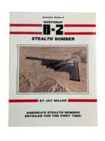 US USAF Northrop B-2 Stealth Bomber Aerofax Extra 4 Softcover Reference Book
