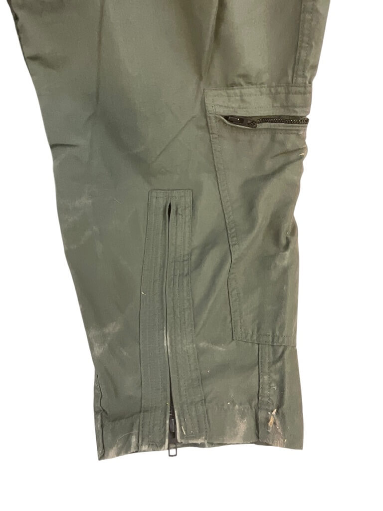 US USAF Olive Green Flight Suit Size 46 Regular US USAF Olive Green Flight Suit Size 46 Regular