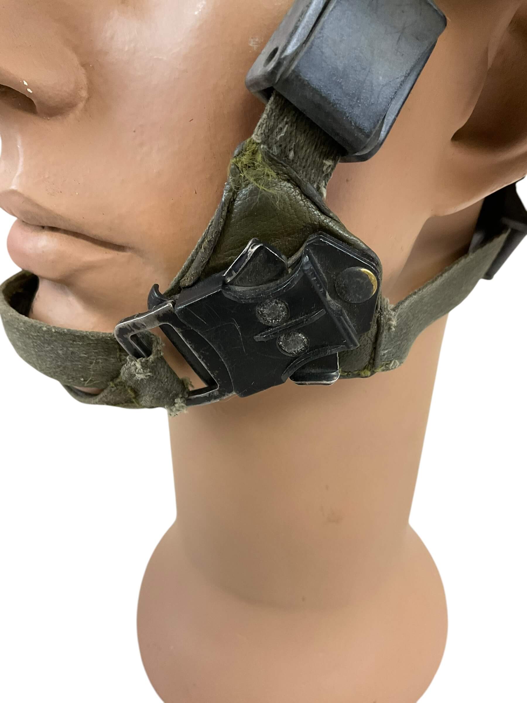 Canadian Forces CG634 Kevlar Helmet Size Medium with CADPAT Cover and Scrim Net Canadian Forces CG634 Kevlar Helmet Size Medium with CADPAT Cover and Scrim Net