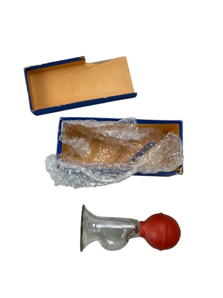 Defender Heavy Bulb Breast Pump English Style in Original Box Defender Heavy Bulb Breast Pump English Style in Original Box