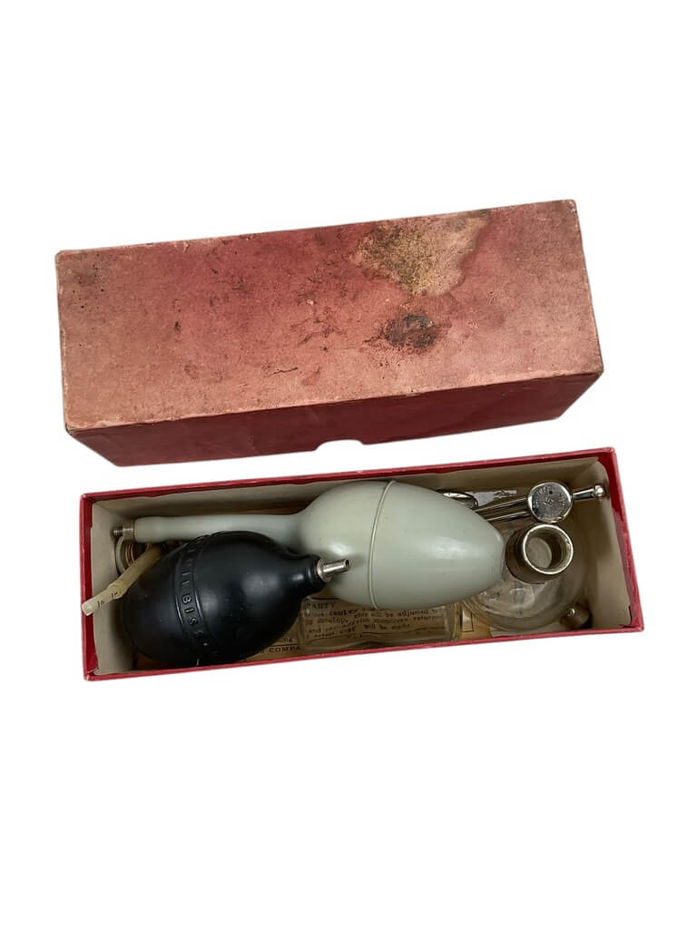 US DeVilbiss No 15 Atomizer in Original Box US DeVilbiss No 15 Atomizer in Original Box