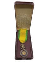 WW2 French Medaille Militaire Full Size Medal In Box (2)
