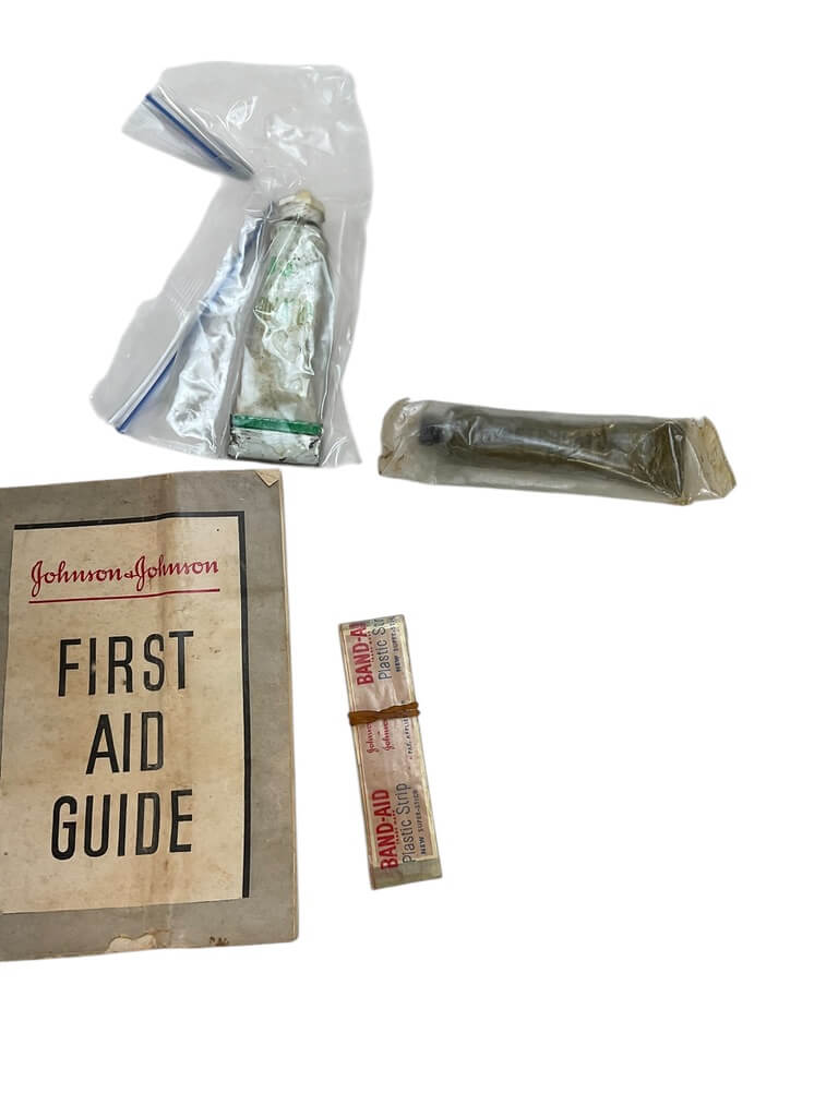 WW2 US Boy Scouts of America First Aid Kit In Metal Tin With Contents WW2 US Boy Scouts of America First Aid Kit In Metal Tin With Contents