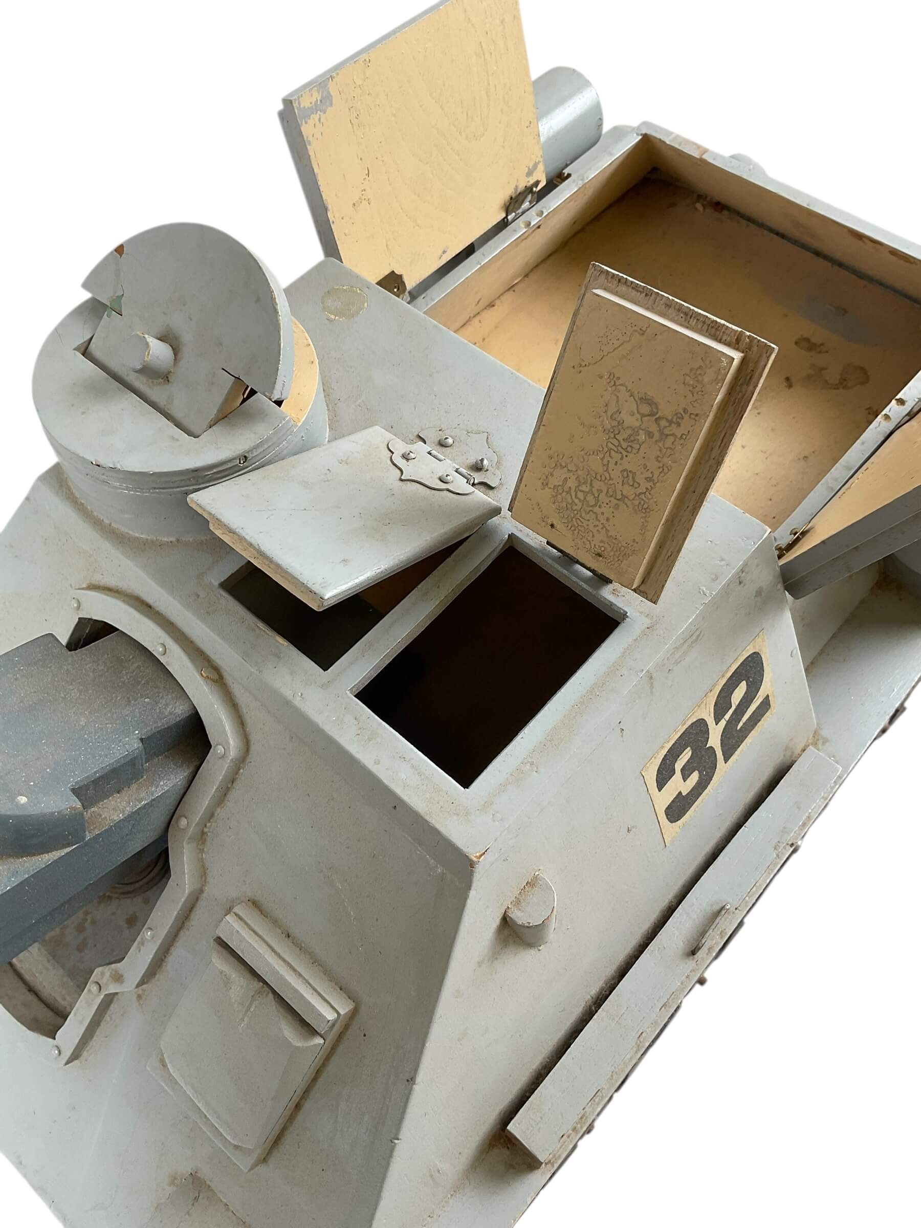 WW2 Russian Soviet Su100 Assault Gun Tank Wood Identification Model 22 X 10 X 9 WW2 Russian Soviet Su100 Assault Gun Tank Wood Identification Model 22 X 10 X 9