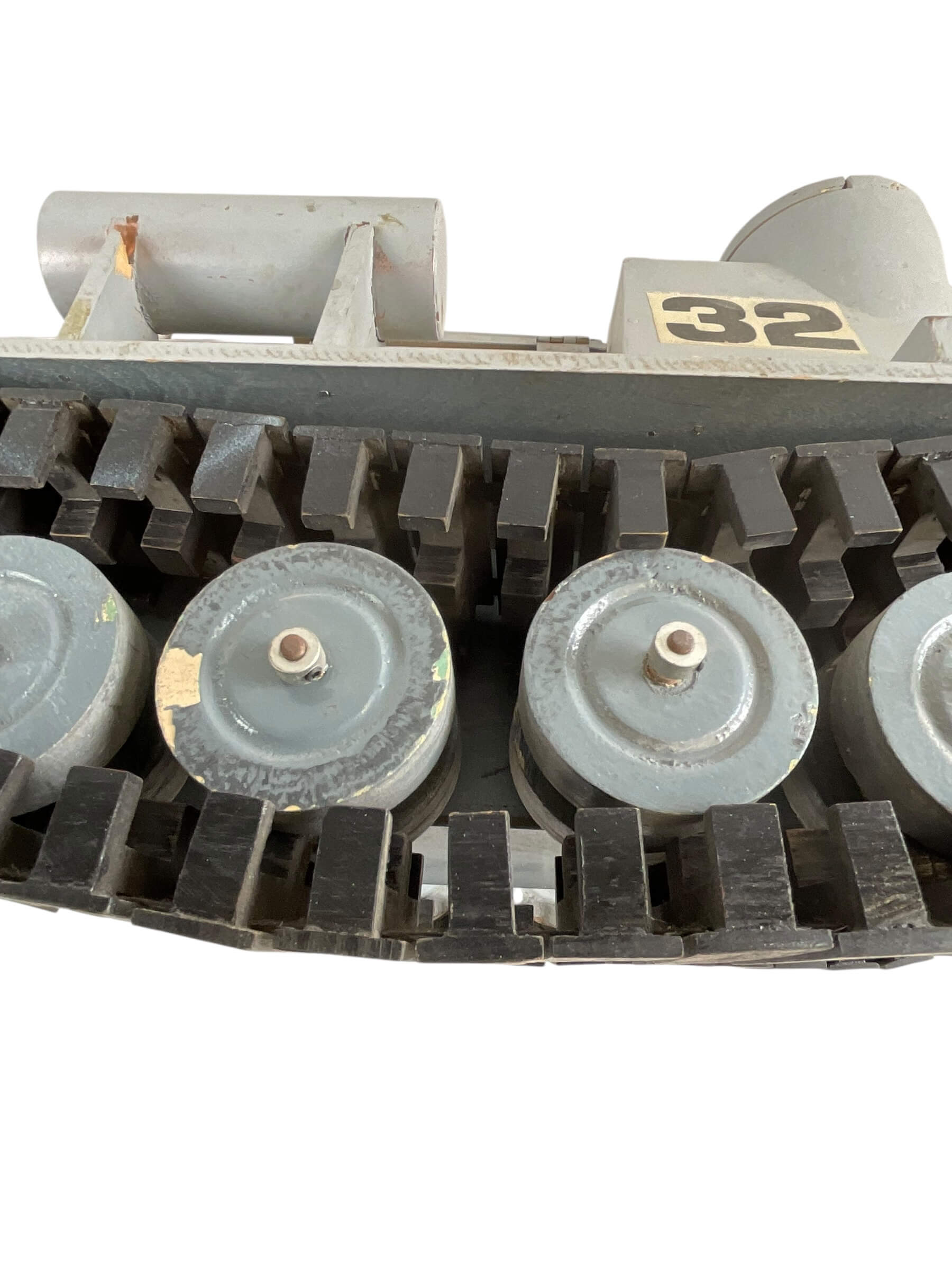 WW2 Russian Soviet Su100 Assault Gun Tank Wood Identification Model 22 X 10 X 9 WW2 Russian Soviet Su100 Assault Gun Tank Wood Identification Model 22 X 10 X 9