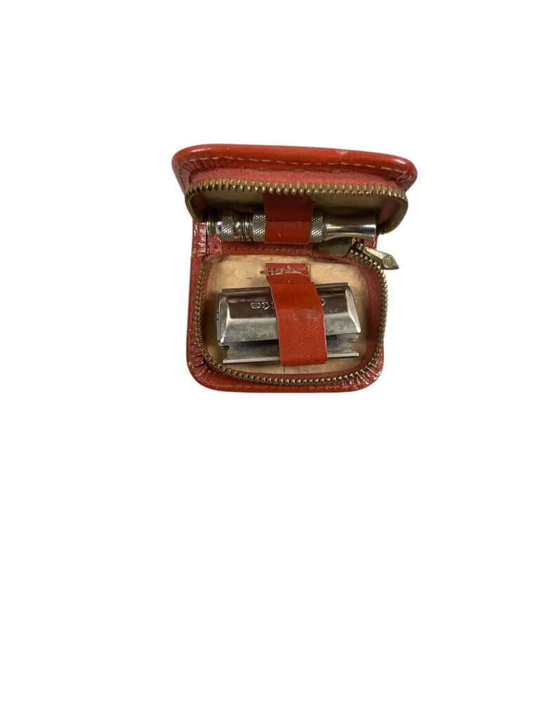 US B-D Products of Leather No X4680 Nurses Case With Contents In Original Packaging US B-D Products of Leather No X4680 Nurses Case With Contents In Original Packaging