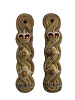Canadian Colonel Officers Shoulder Boards Insignia Pair Canadian Colonel Officers Shoulder Boards Insignia Pair