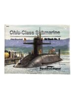 US USN Ohio-Class Submarine On Deck No 3 Squadron Signal Issue 5603 Used Softcover Reference Book