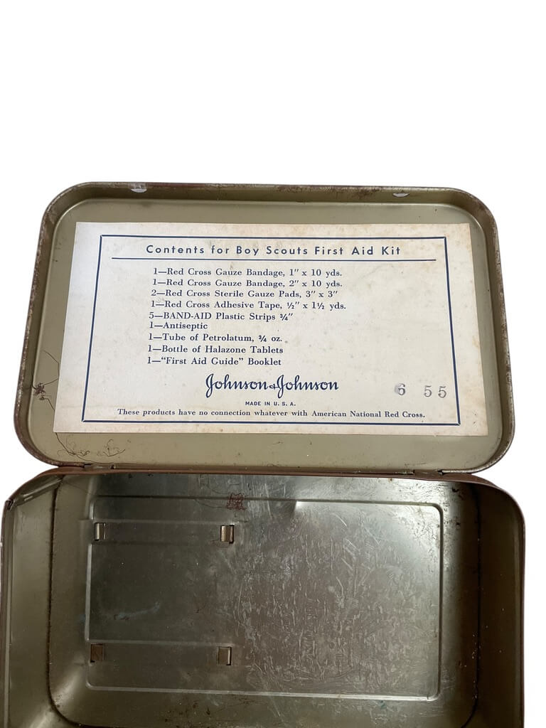 WW2 US Boy Scouts of America First Aid Kit In Metal Tin With Contents WW2 US Boy Scouts of America First Aid Kit In Metal Tin With Contents