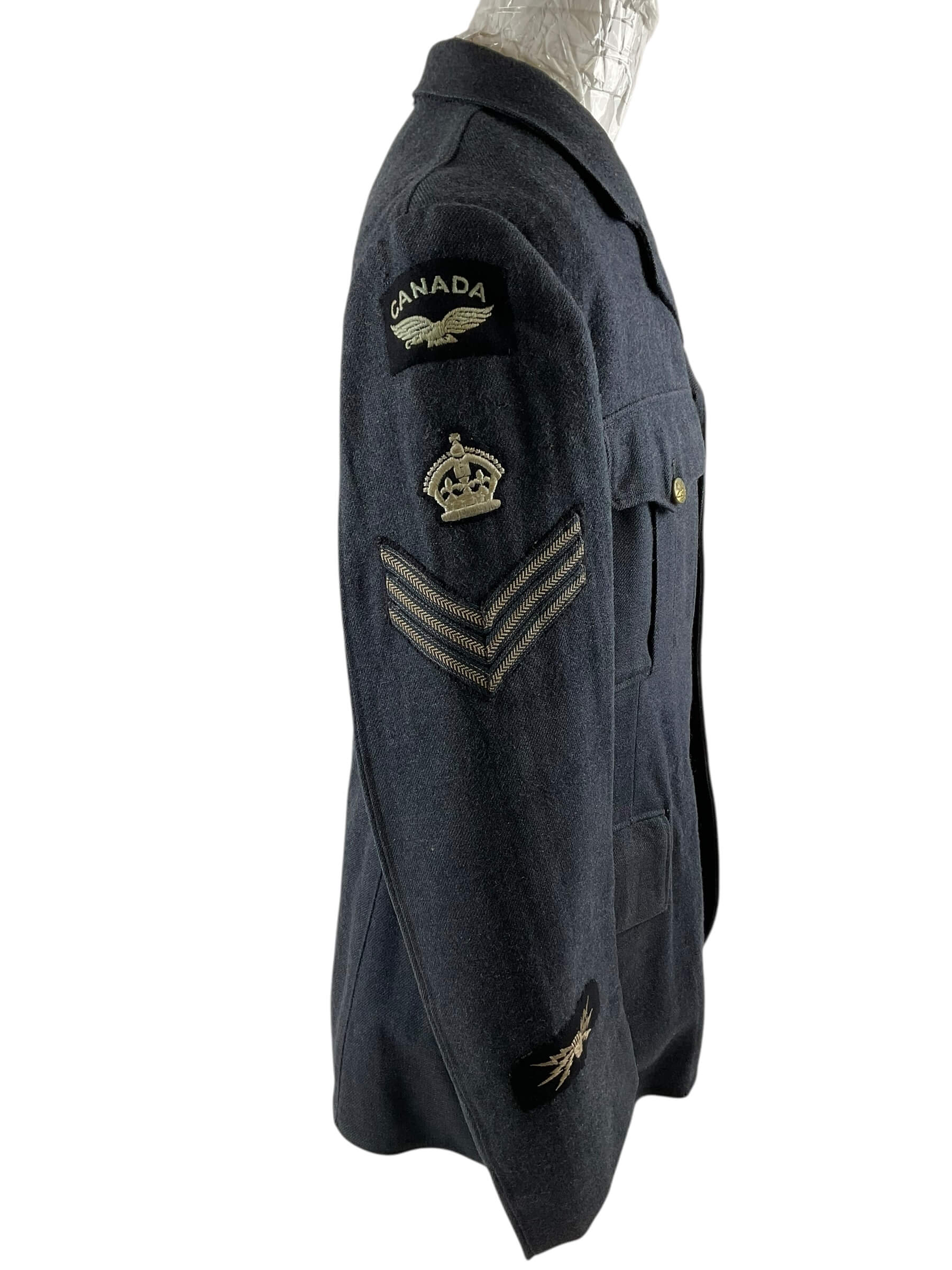 WW2 Canadian RCAF Flight Sergeant Wireless Operator 4 Pocket Service Dress Jacket Size 24 WW2 Canadian RCAF Flight Sergeant Wireless Operator 4 Pocket Service Dress Jacket Size 24