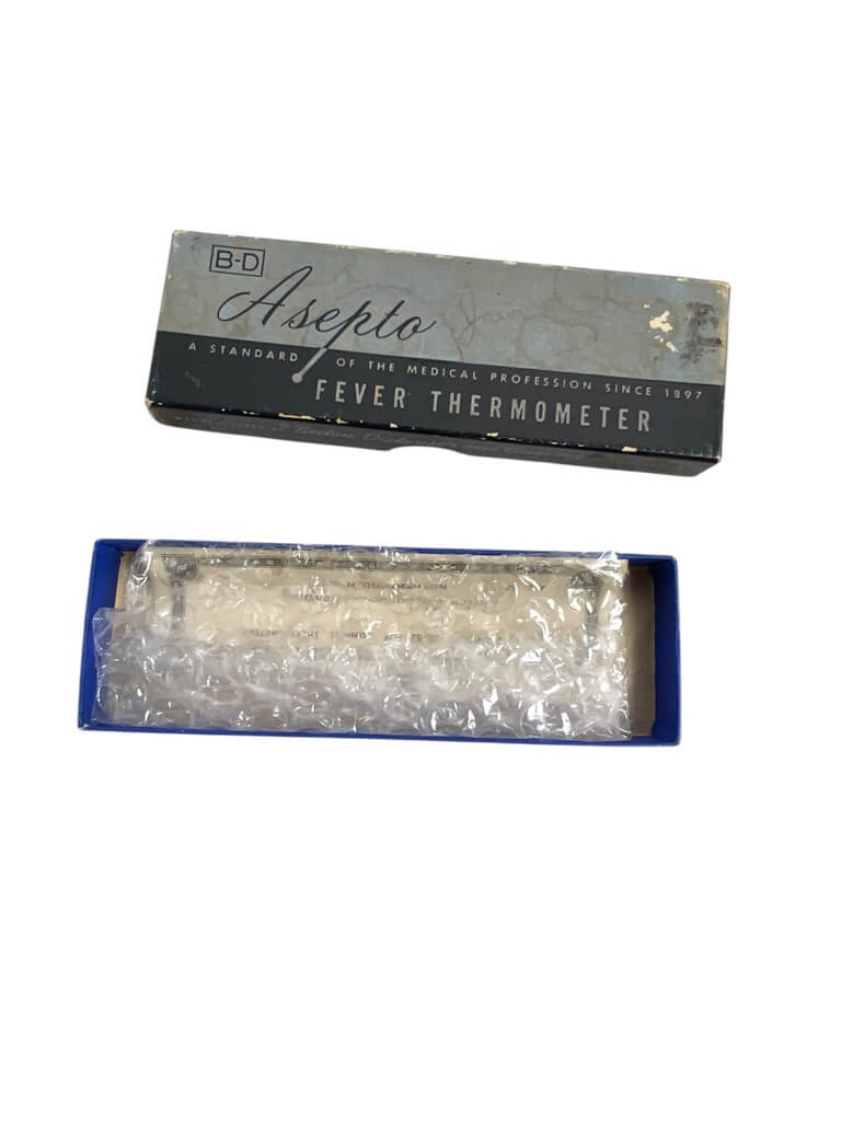 US B-D Products of Leather No X4680 Nurses Case With Contents In Original Packaging US B-D Products of Leather No X4680 Nurses Case With Contents In Original Packaging