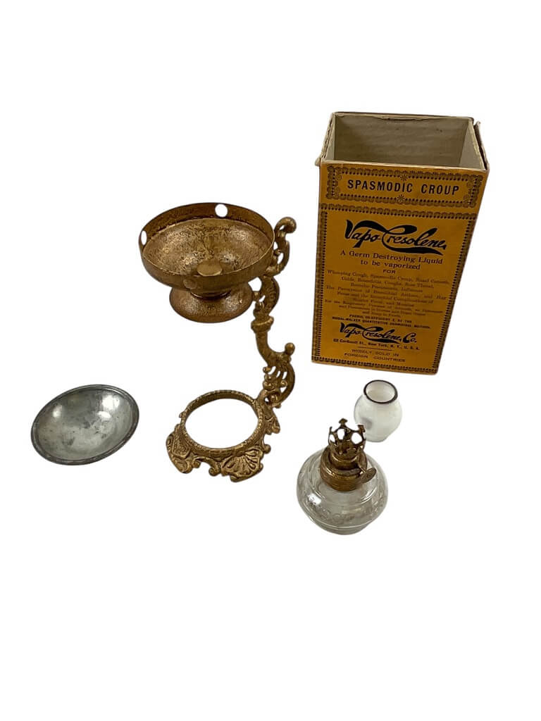 Vapo-Medical Vaporizer With Original Class Lamp and Shade in Original Box Vapo-Medical Vaporizer With Original Class Lamp and Shade in Original Box