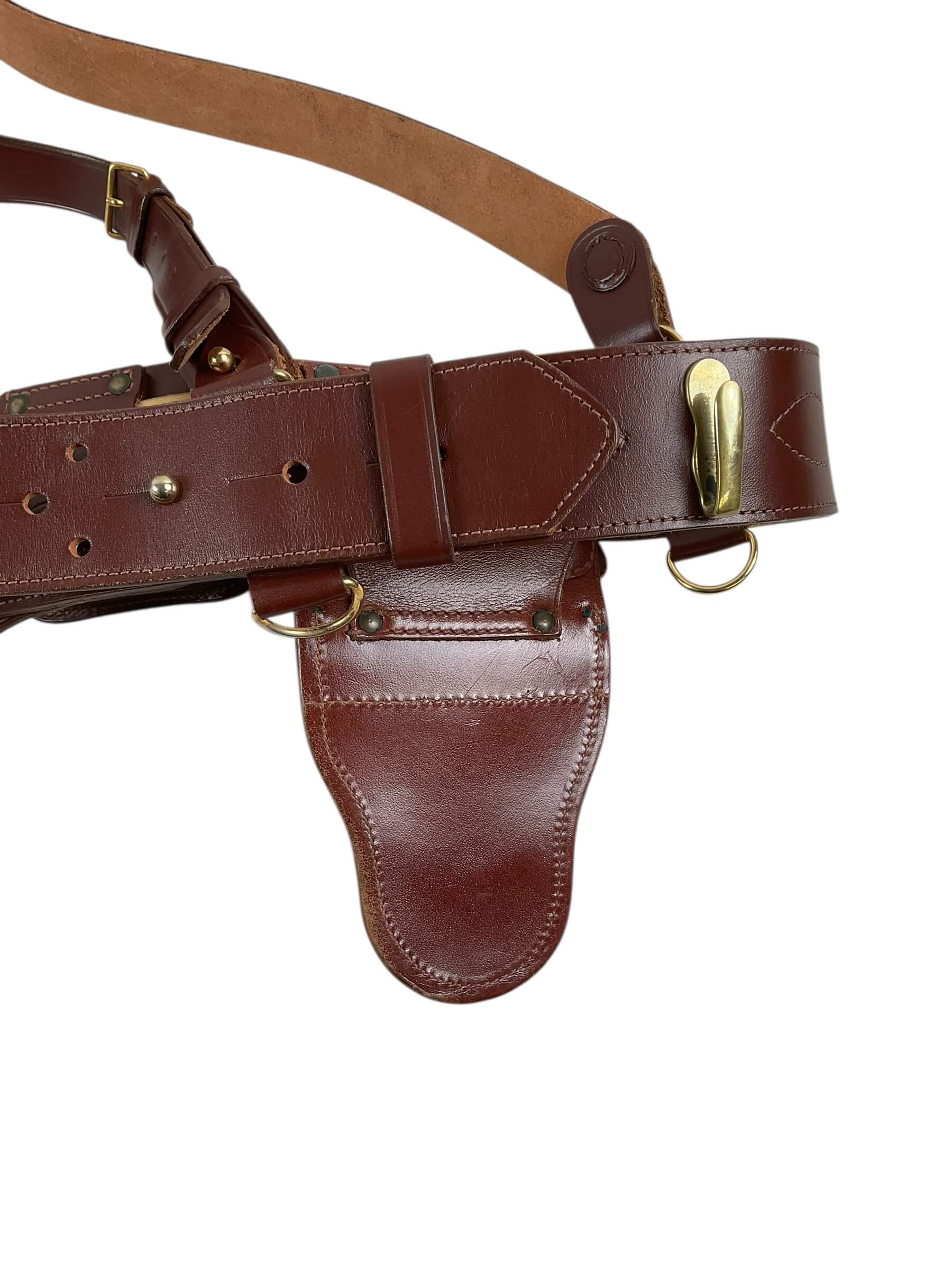 Royal Canadian Mounted Police RCMP Sam Browne With Holster, Ammo Pouch And Handcuff Case Royal Canadian Mounted Police RCMP Sam Browne With Holster, Ammo Pouch And Handcuff Case