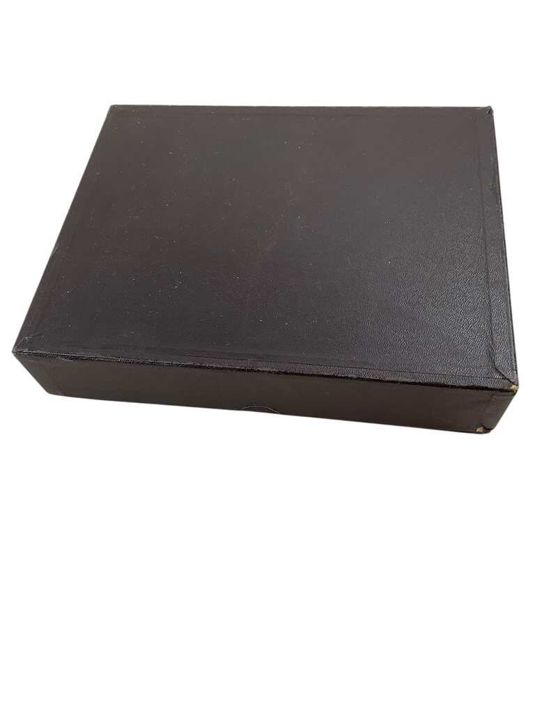 US B-D Products of Leather No X4680 Nurses Case With Contents In Original Packaging US B-D Products of Leather No X4680 Nurses Case With Contents In Original Packaging