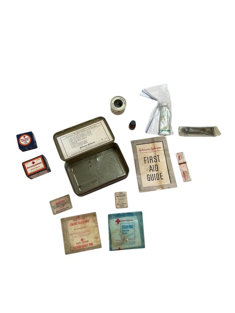 WW2 US Boy Scouts of America First Aid Kit In Metal Tin With Contents WW2 US Boy Scouts of America First Aid Kit In Metal Tin With Contents