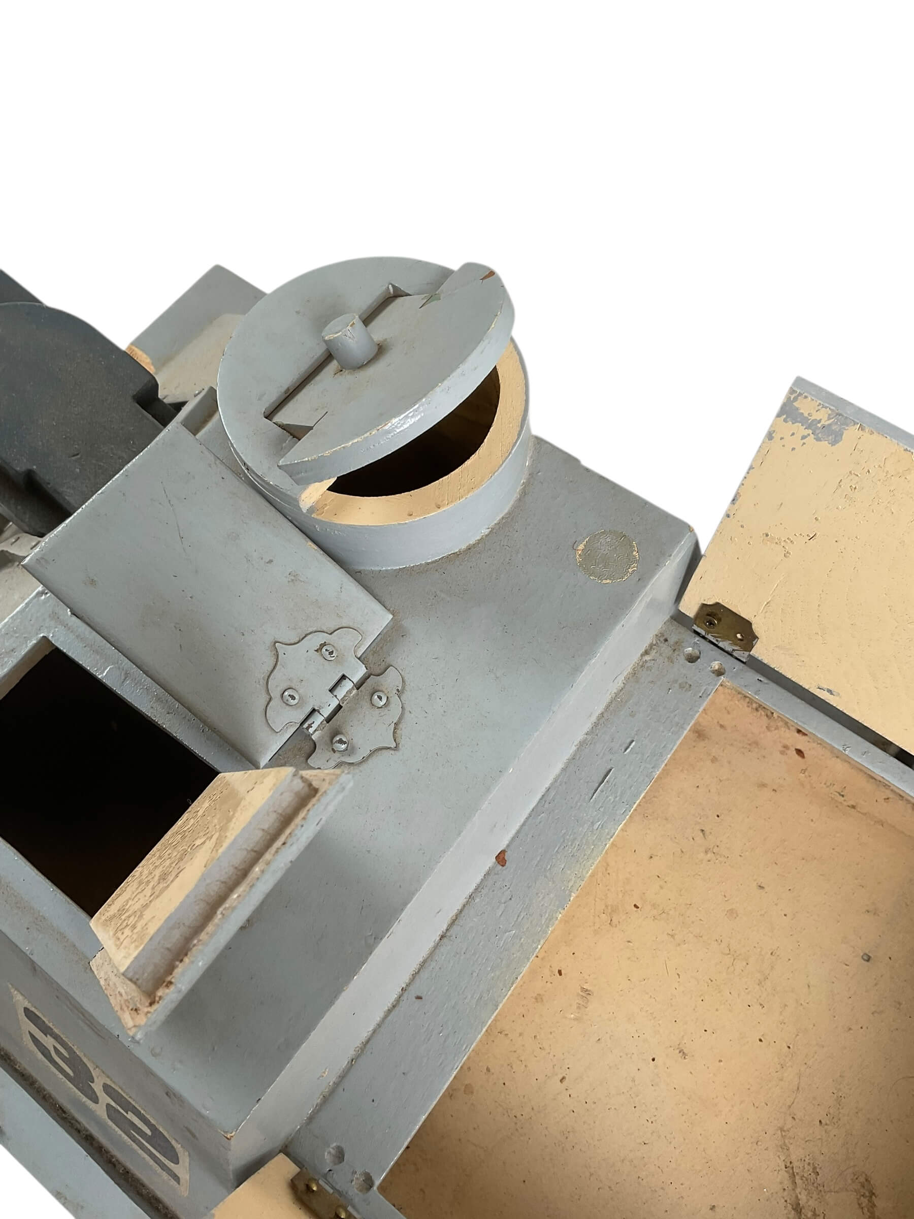 WW2 Russian Soviet Su100 Assault Gun Tank Wood Identification Model 22 X 10 X 9 WW2 Russian Soviet Su100 Assault Gun Tank Wood Identification Model 22 X 10 X 9