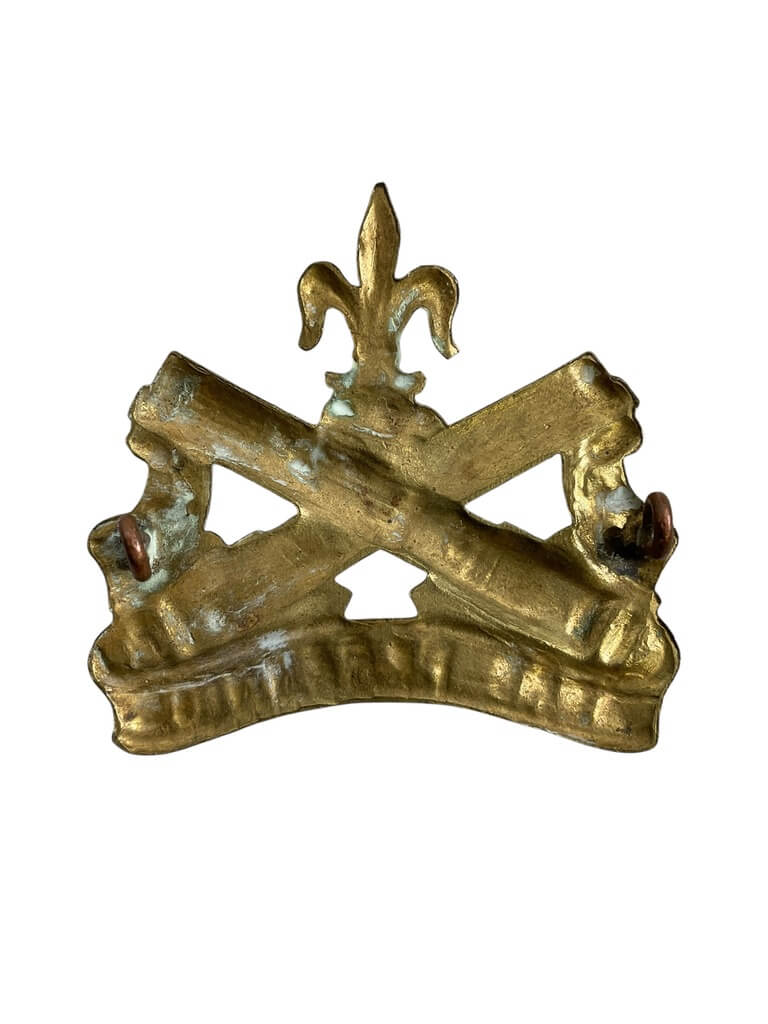 WW2 Canadian Primary Reserve Infantry Regiment Cap Badge WW2 Canadian Primary Reserve Infantry Regiment Cap Badge