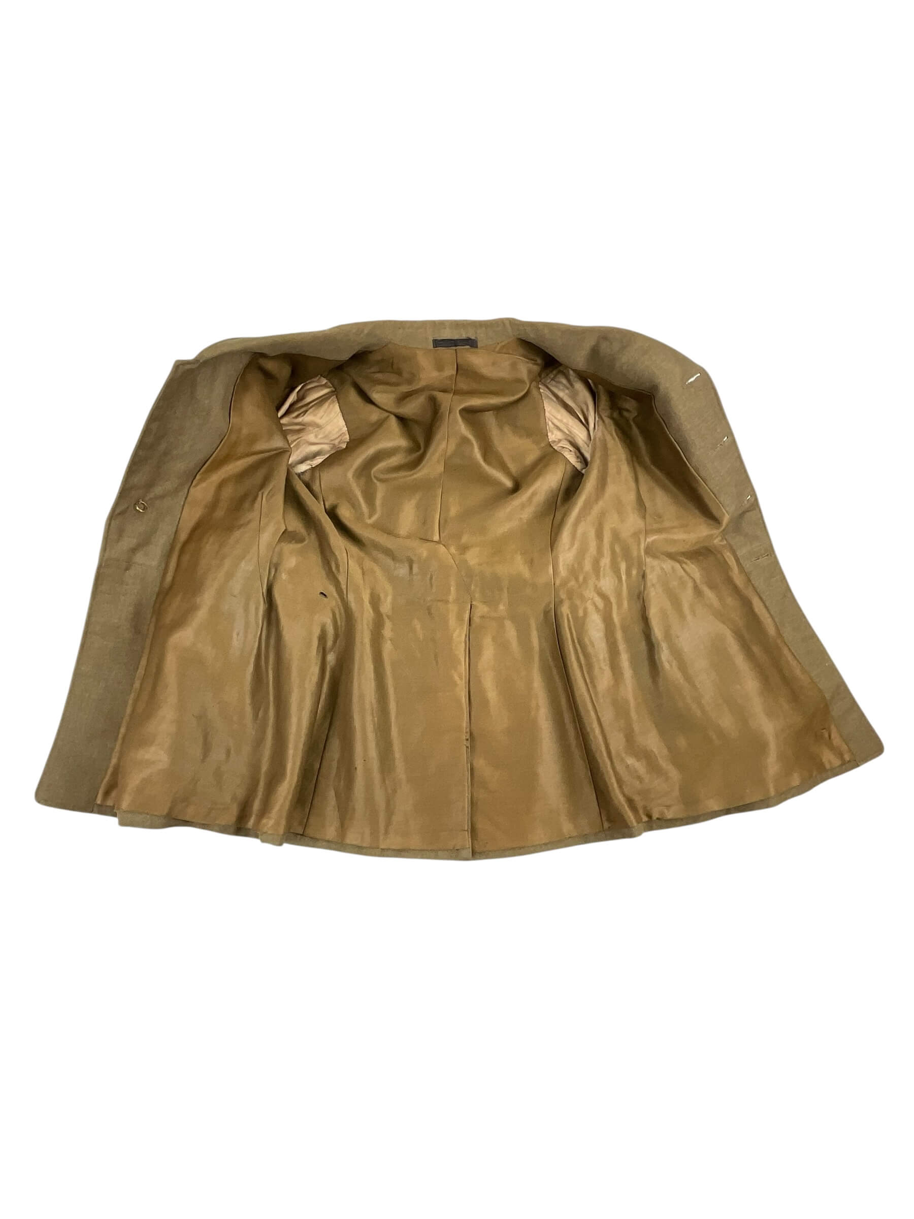 WW1 Canadian CEF 10th Battalion Officers Cuff Rank Tunic With Painted Helmet WW1 Canadian CEF 10th Battalion Officers Cuff Rank Tunic With Painted Helmet