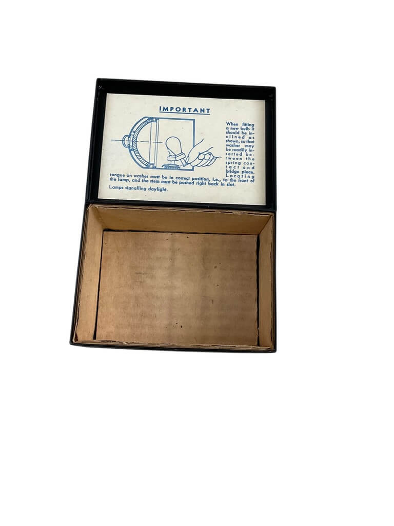 WW2 Canadian Army Signalling Lamp Short Range In Box WW2 Canadian Army Signalling Lamp Short Range In Box