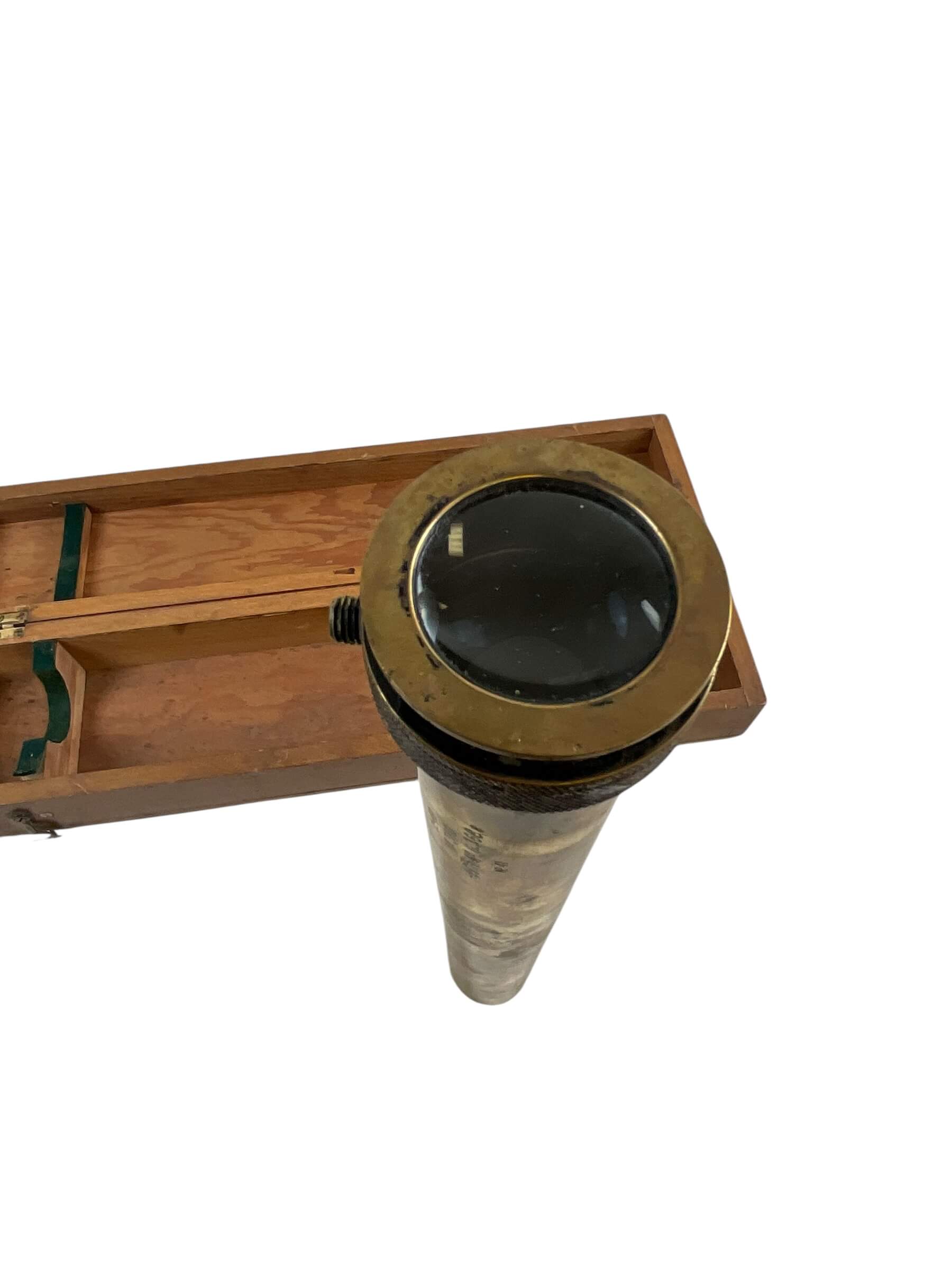 WW2 British Anti-Tank Gun Sight In Case WW2 British Anti-Tank Gun Sight In Case