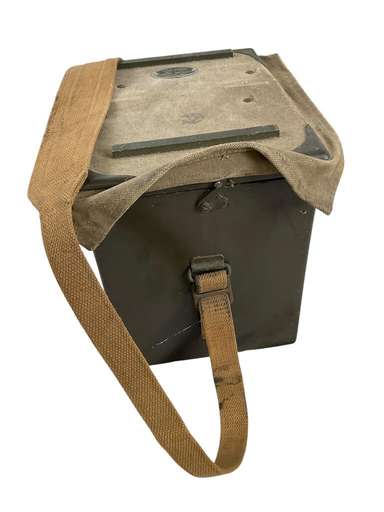 WW2 Canadian Army Signalling Lamp Short Range In Box WW2 Canadian Army Signalling Lamp Short Range In Box