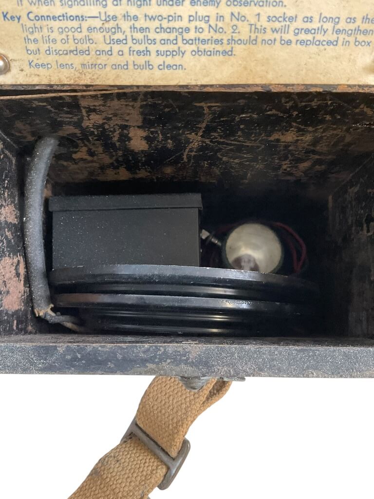 WW2 Canadian Army Signalling Lamp Short Range In Box WW2 Canadian Army Signalling Lamp Short Range In Box