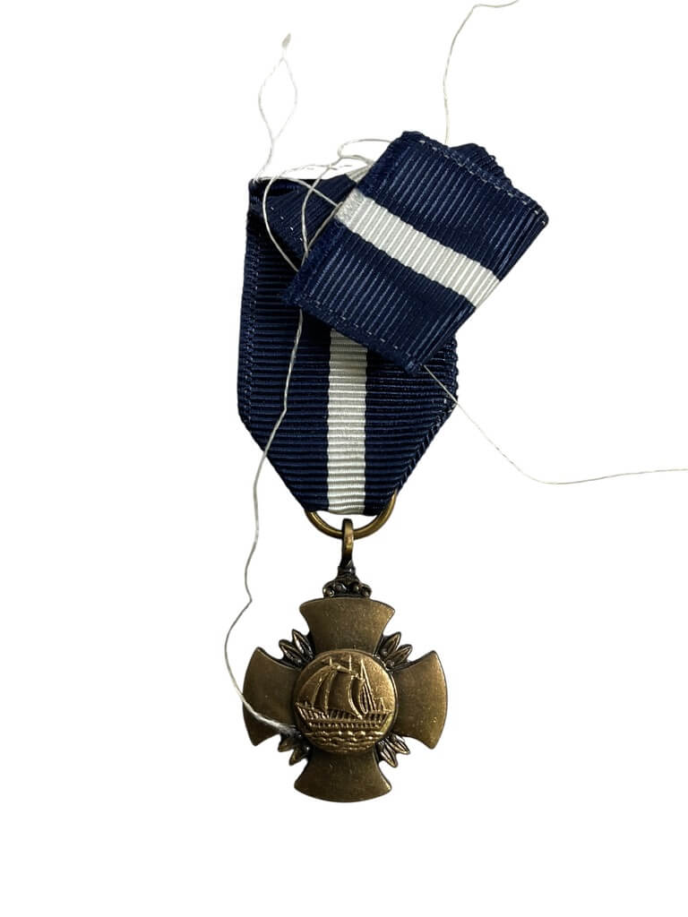 US USN Navy Cross Miniature Medal US USN Navy Cross Miniature Medal