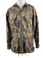 Canadian Airborne Regiment Camouflage Jump Smock Size 7 Dated 1978 REPLACED ZIPPER Canadian Airborne Regiment Camouflage Jump Smock Size 7 Dated 1978 REPLACED ZIPPER