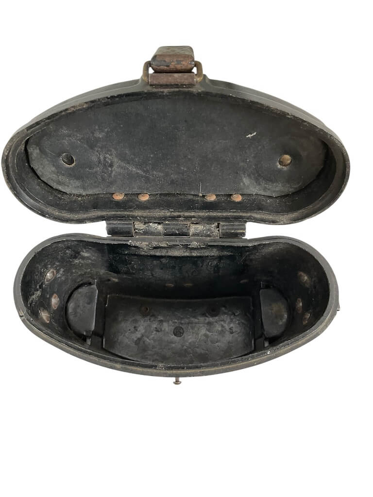 WW2 German 6 X 30 Binoculars With Bakelite Case WW2 German 6 X 30 Binoculars With Bakelite Case