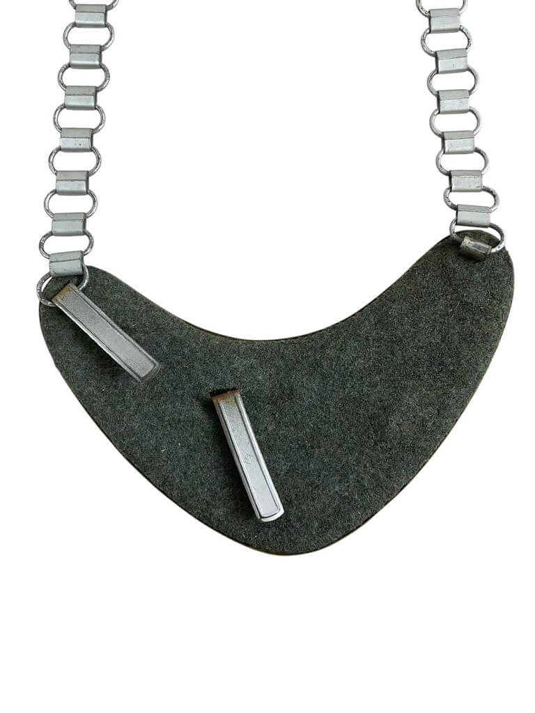 WW2 German Feldgendarmerie Chained Dog Gorget WW2 German Feldgendarmerie Chained Dog Gorget