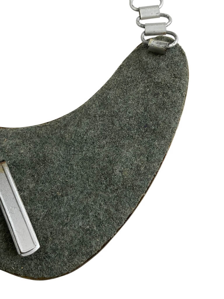 WW2 German Feldgendarmerie Chained Dog Gorget WW2 German Feldgendarmerie Chained Dog Gorget